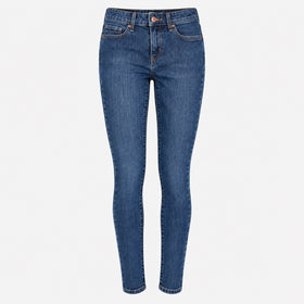 Дамски дънки skinny в тъмно синьо Levis 711