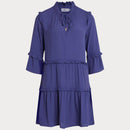 Дамска рокля NOA NOA в тъмно син цвят, с воали по ръкавите и долен подгъв. С връзки на деколтето. Размер EU44