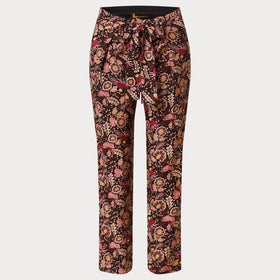 Дамски спортно елегантен панталон  SCOTCH&SODA в черен цвят с флорални мотиви.  Размер М 