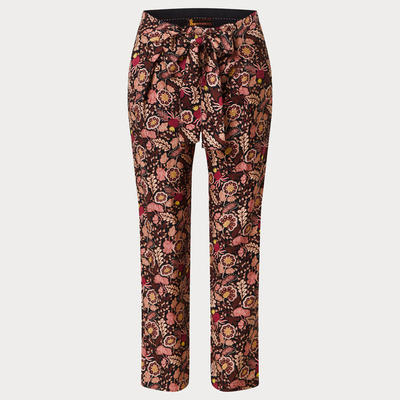 Дамски спортно елегантен панталон  SCOTCH&SODA в черен цвят с флорални мотиви.  Размер М 