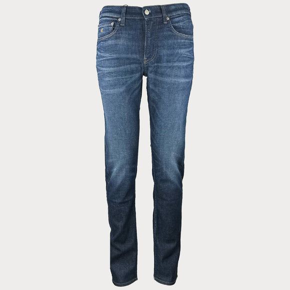 Мъжки дънки CALVIN KLEIN JEANSв тъмно син цвят, с протрит ефект, права кройка и право крачоли.   